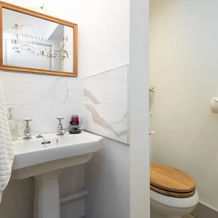 The Little Hideaway - Luxury Two Double En-Suite Bedroom Apartment Бедфорд Экстерьер фото